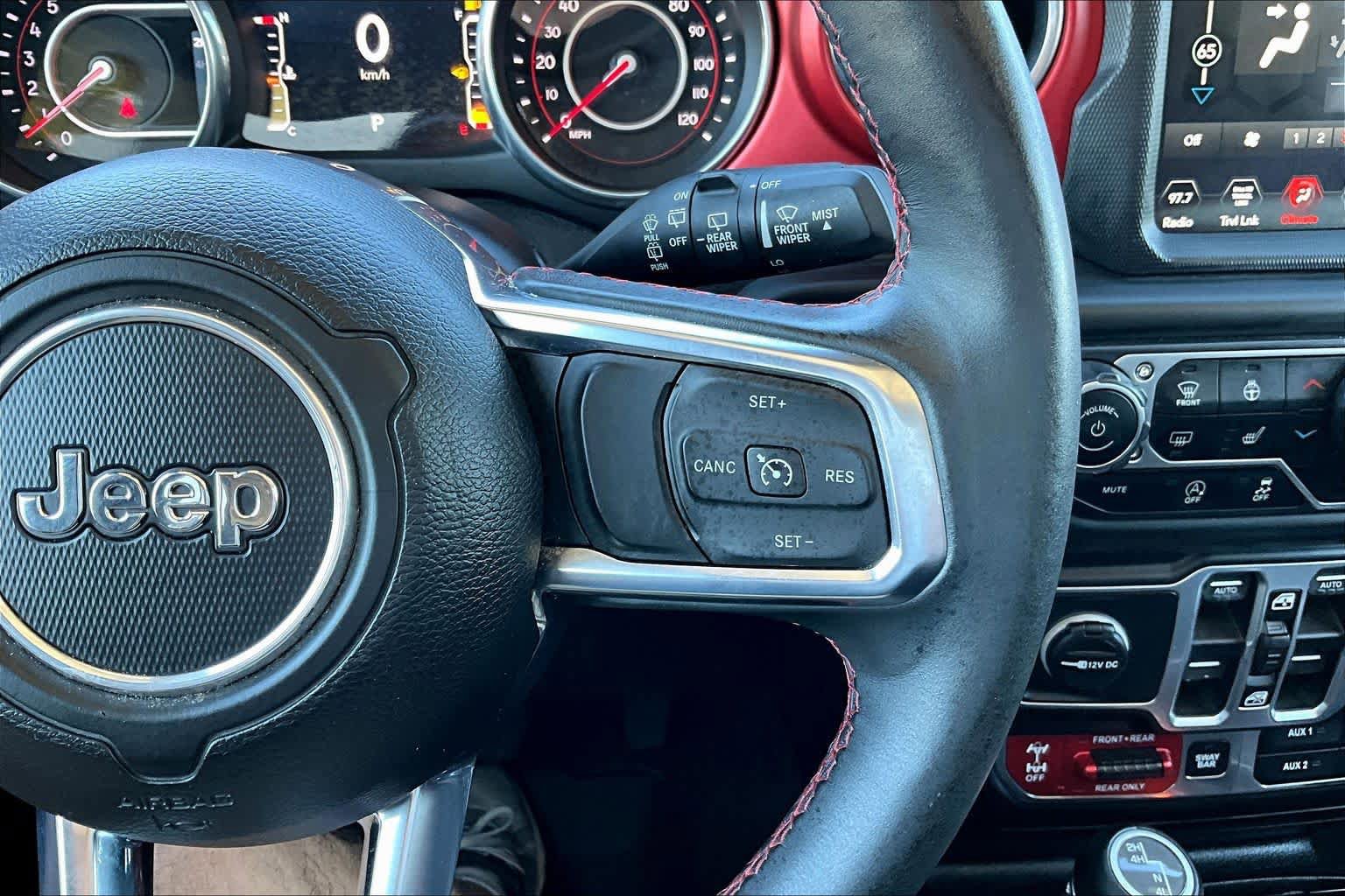 Used 2018 Jeep Wrangler Unlimited Rubicon AWD/4WD image 24