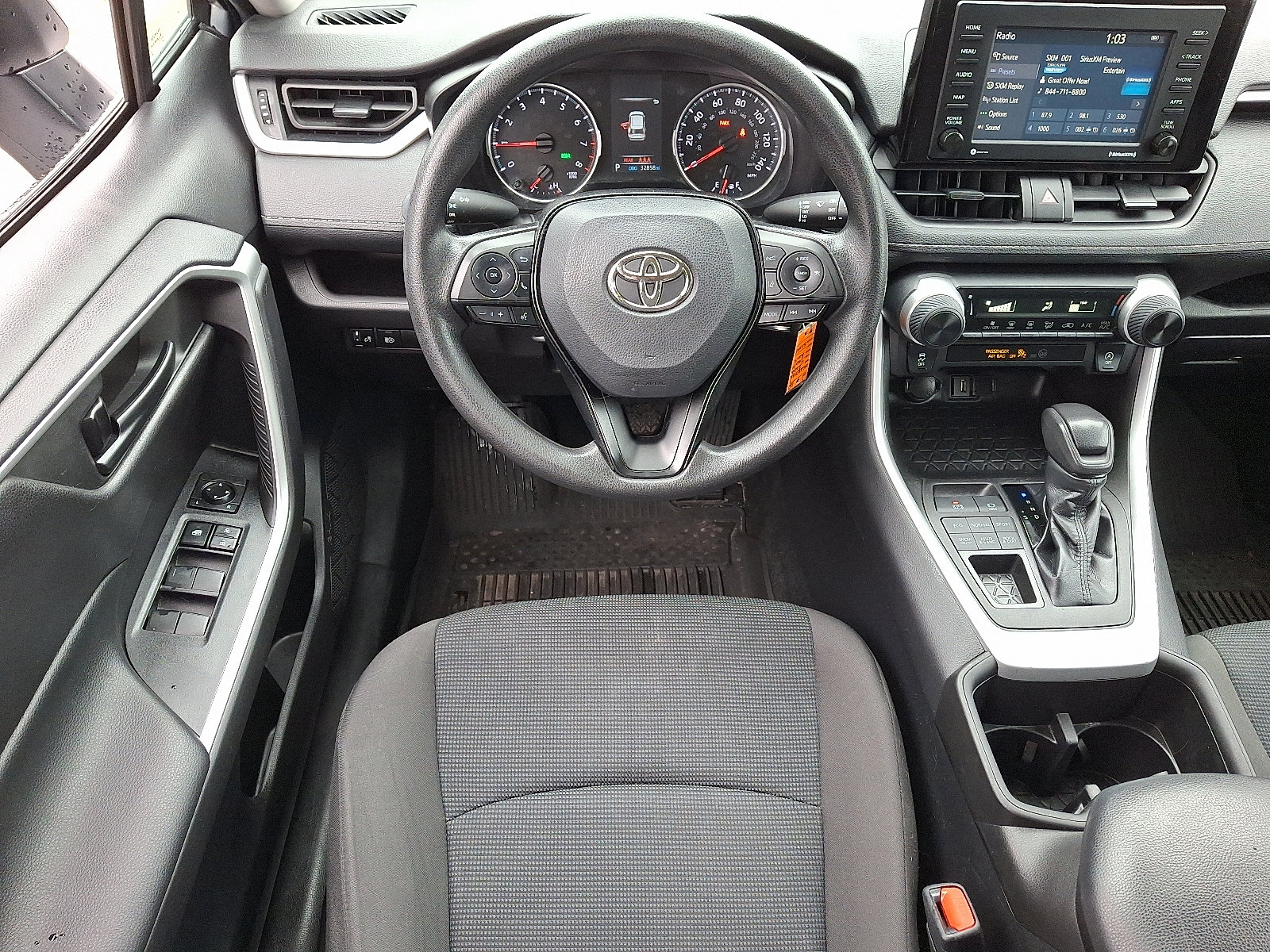 Used 2022 Toyota RAV4 LE image 12