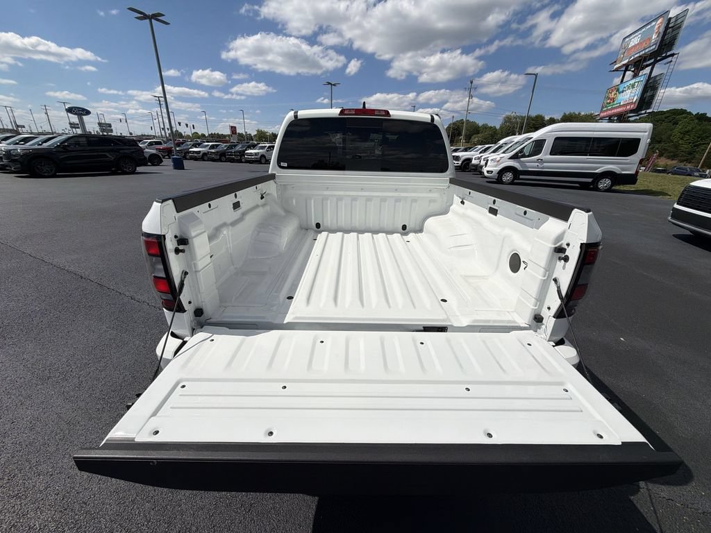 Used 2025 Nissan Frontier PRO-4X AWD/4WD image 30