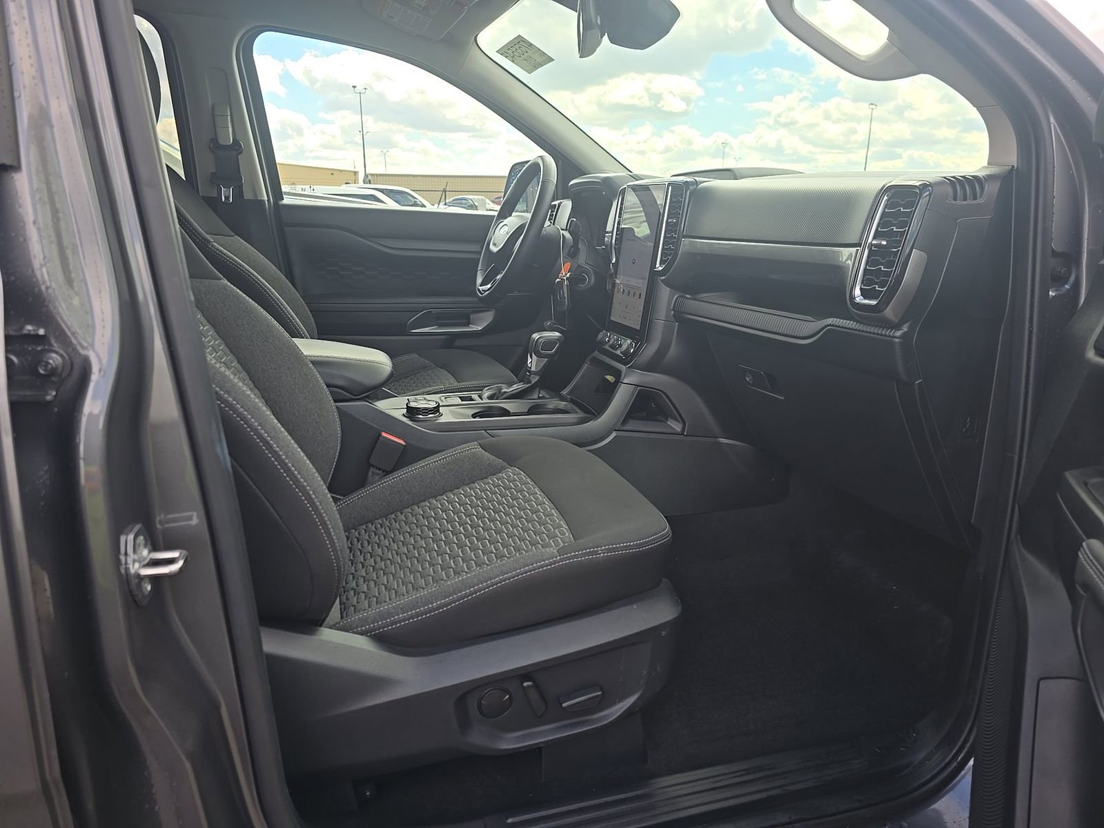 Used 2025 Ford Ranger XLT AWD/4WD image 10