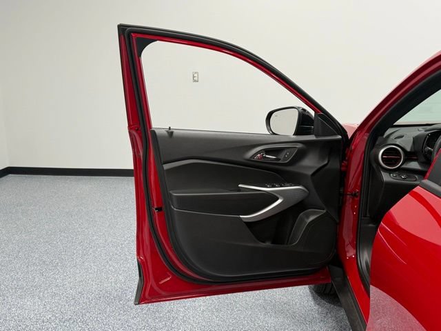 Used 2026 Chevrolet Trax RS w/ Driver Confidence Package FWD image 14