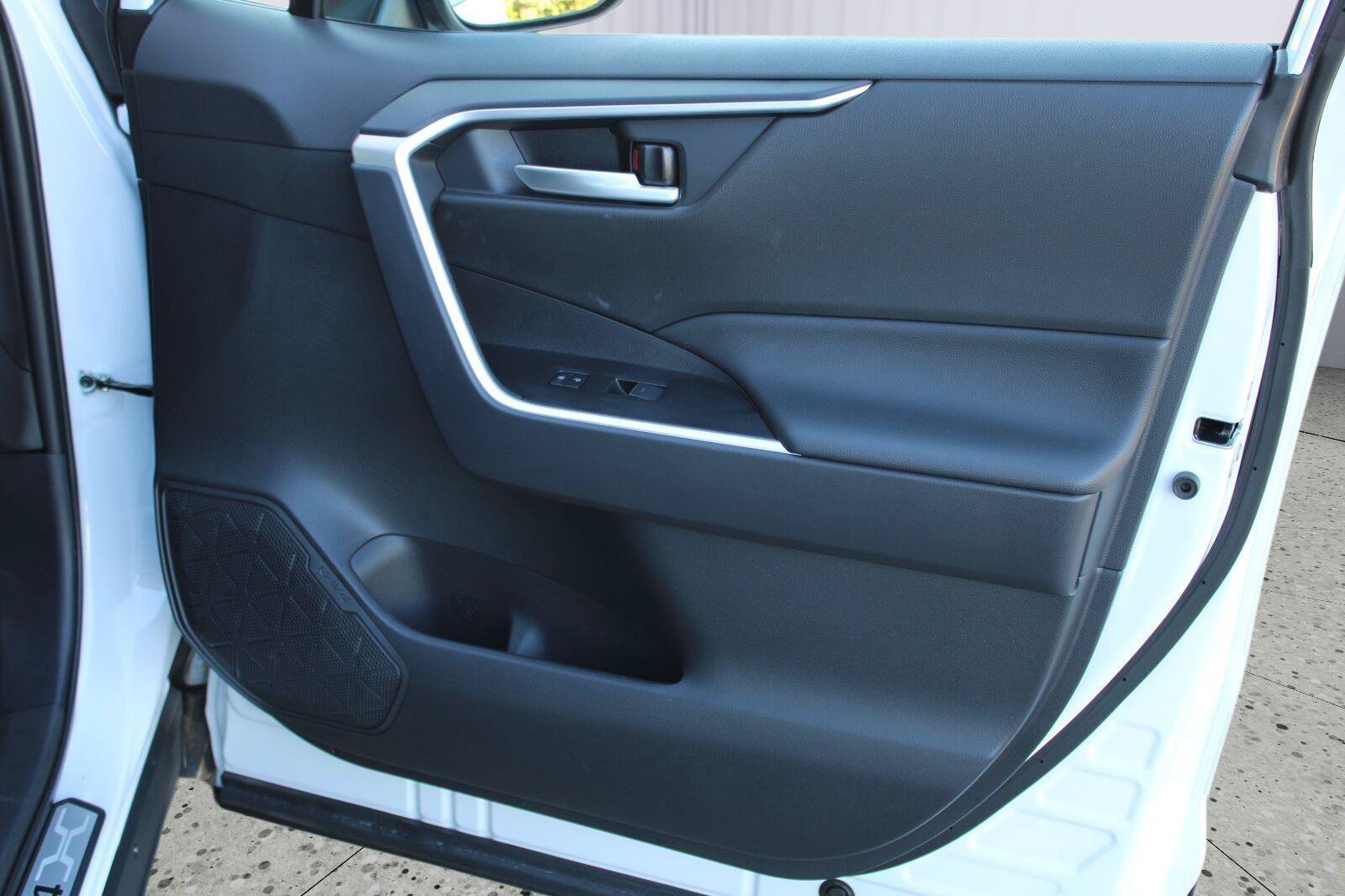 Certified 2025 Toyota RAV4 SE AWD/4WD image 38
