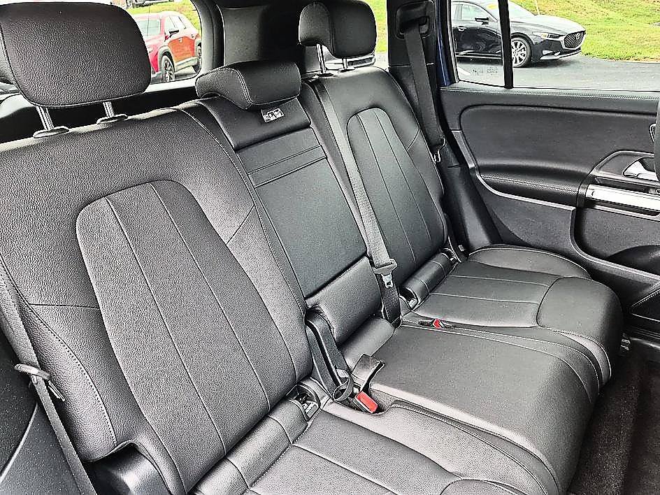 Used 2024 Mercedes-Benz GLB 250 4MATIC image 33