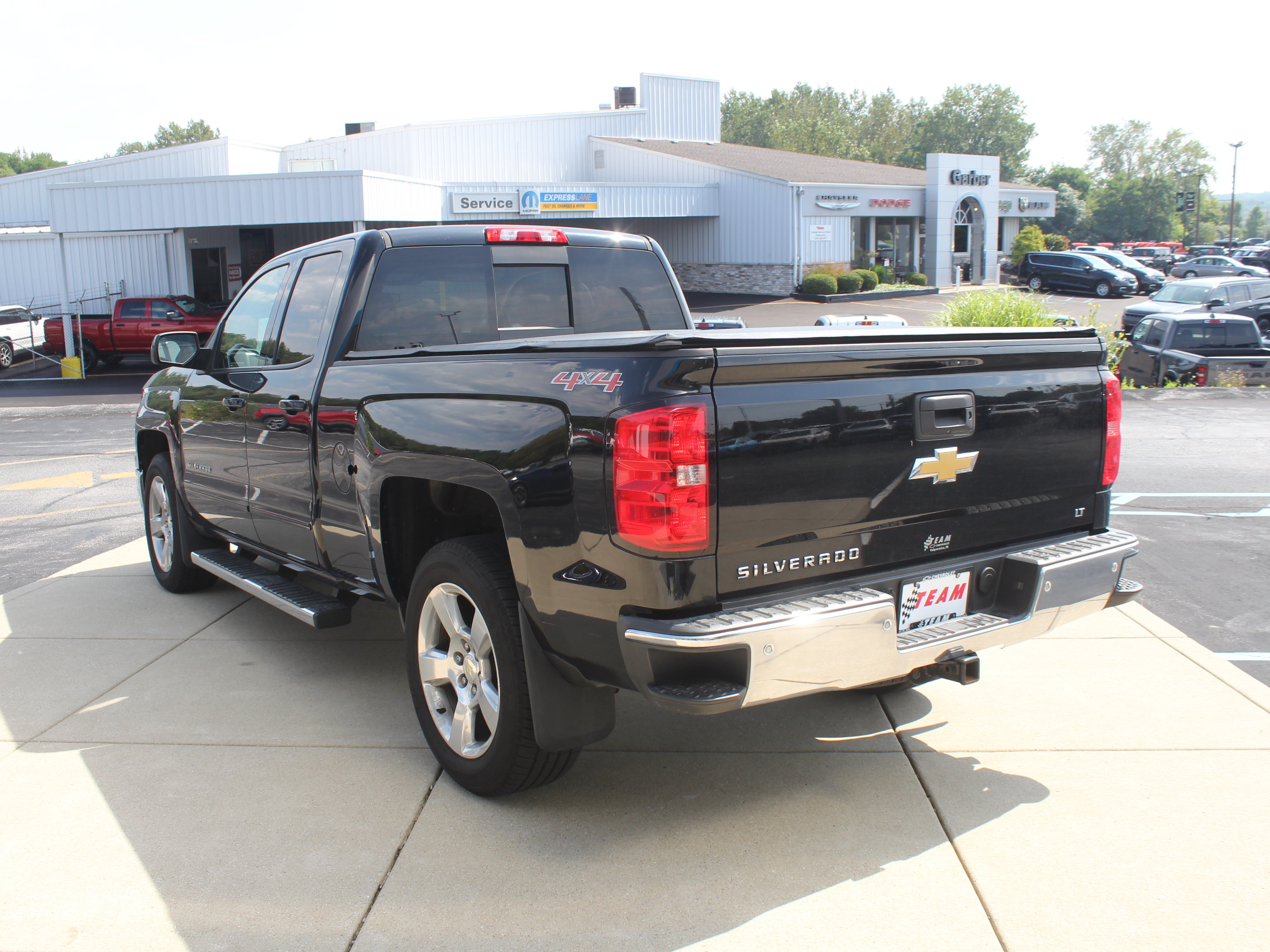 Used 2015 Chevrolet Silverado 1500 LT w/ LT Convenience Package AWD/4WD image 8