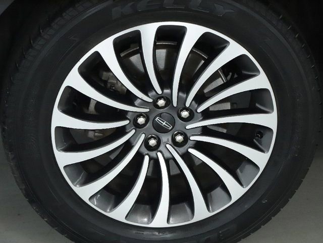 Used 2020 Lincoln Aviator Reserve w/ Class IV Trailer Tow Package image 12