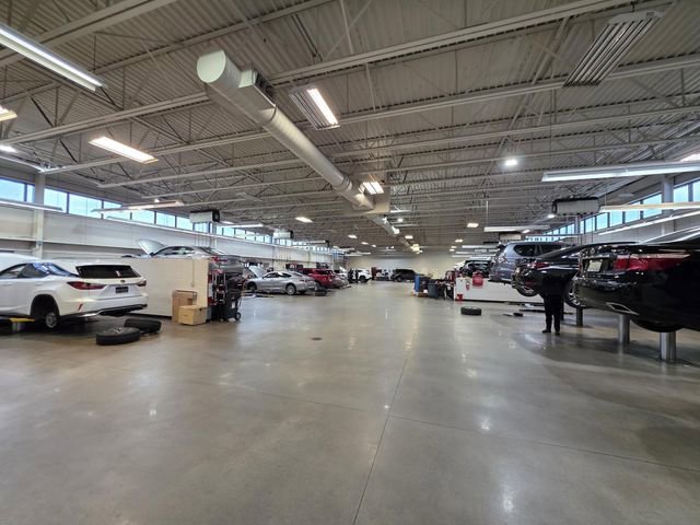 Used 2020 Nissan Frontier SV image 8