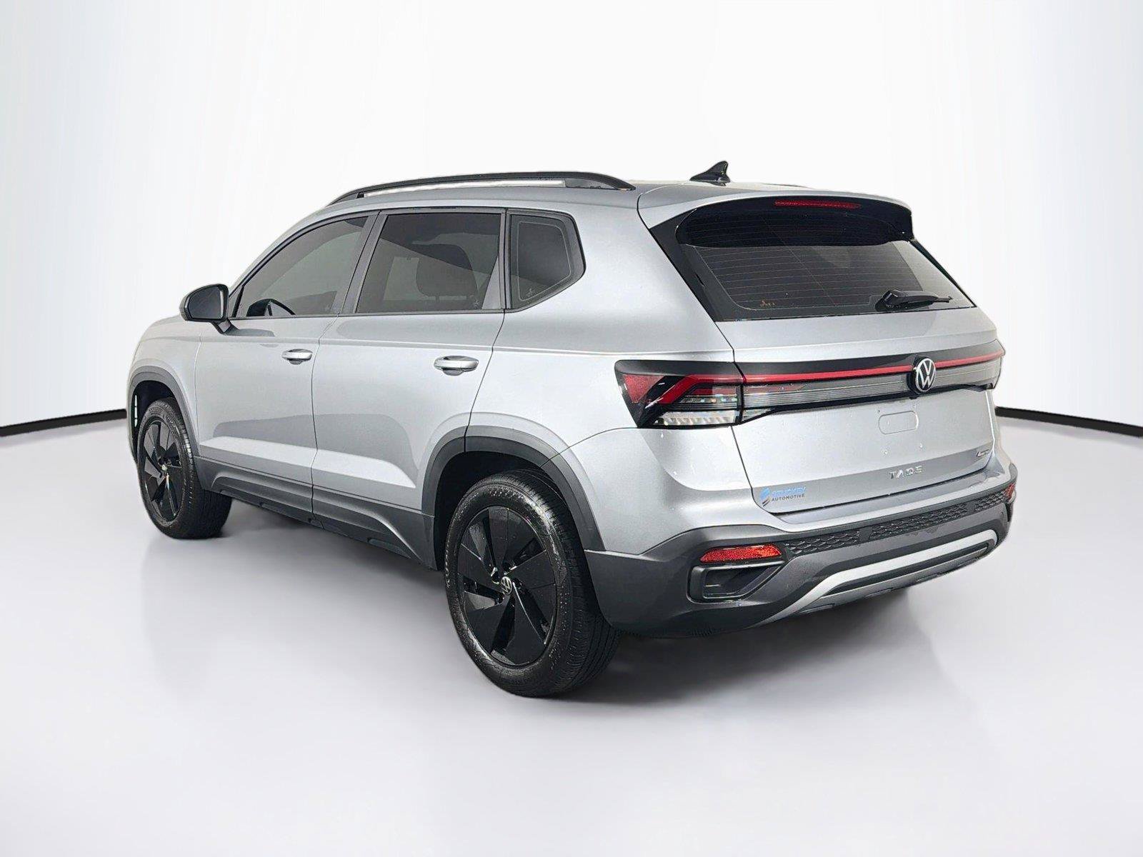 Used 2025 Volkswagen Taos S AWD/4WD image 9