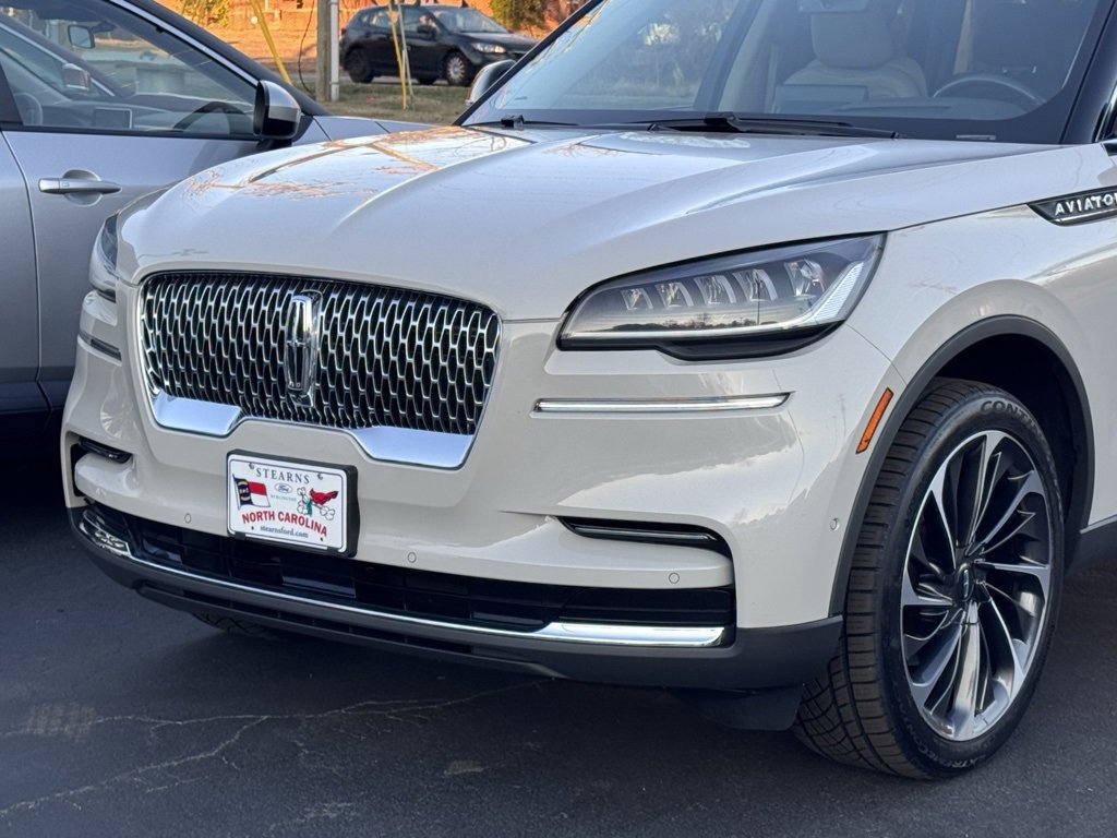 Used 2023 Lincoln Aviator Reserve w/ Equipment Group 201A image 40