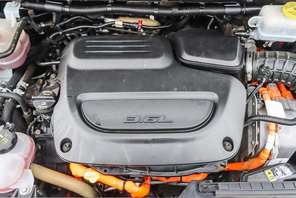 Used 2024 Chrysler Pacifica Select image 55