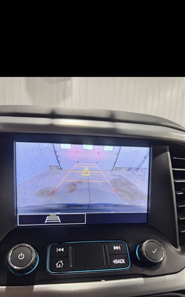 Used 2017 GMC Acadia SLT AWD/4WD image 19