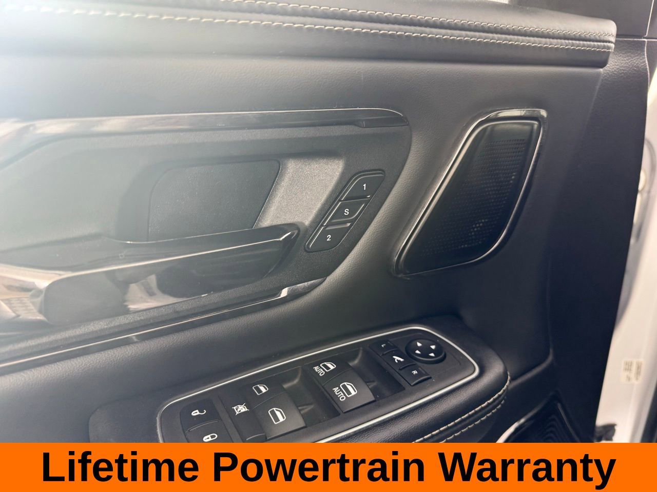 Used 2023 RAM 1500 Limited AWD/4WD image 11