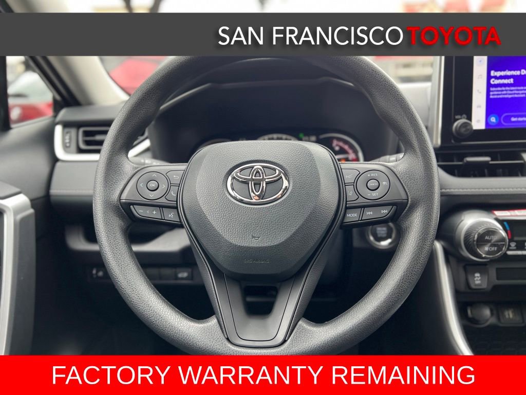 Used 2025 Toyota RAV4 XLE AWD/4WD image 32