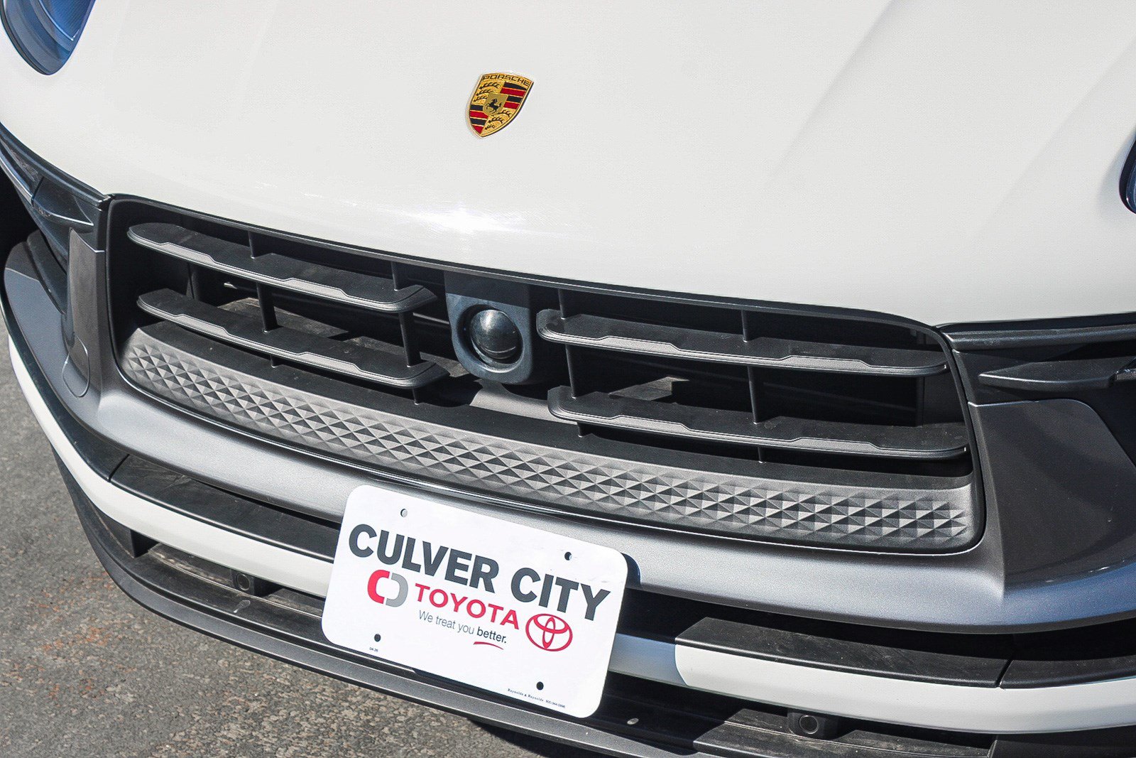 Used 2023 Porsche Macan Turbo AWD/4WD image 6