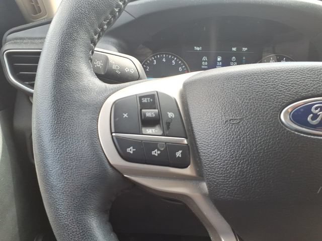 Used 2023 Ford Explorer XLT w/ Equipment Group 202A AWD/4WD image 15