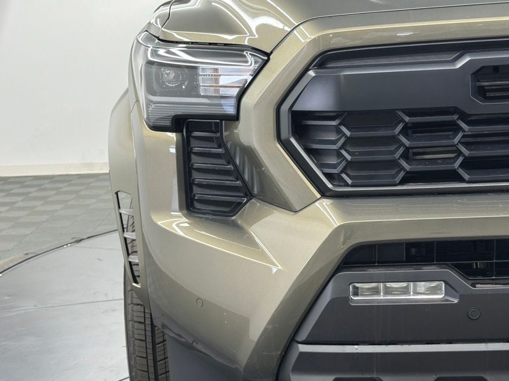 New 2026 Toyota Tacoma TRD Sport w/ TRD Sport Premium Package AWD/4WD image 11