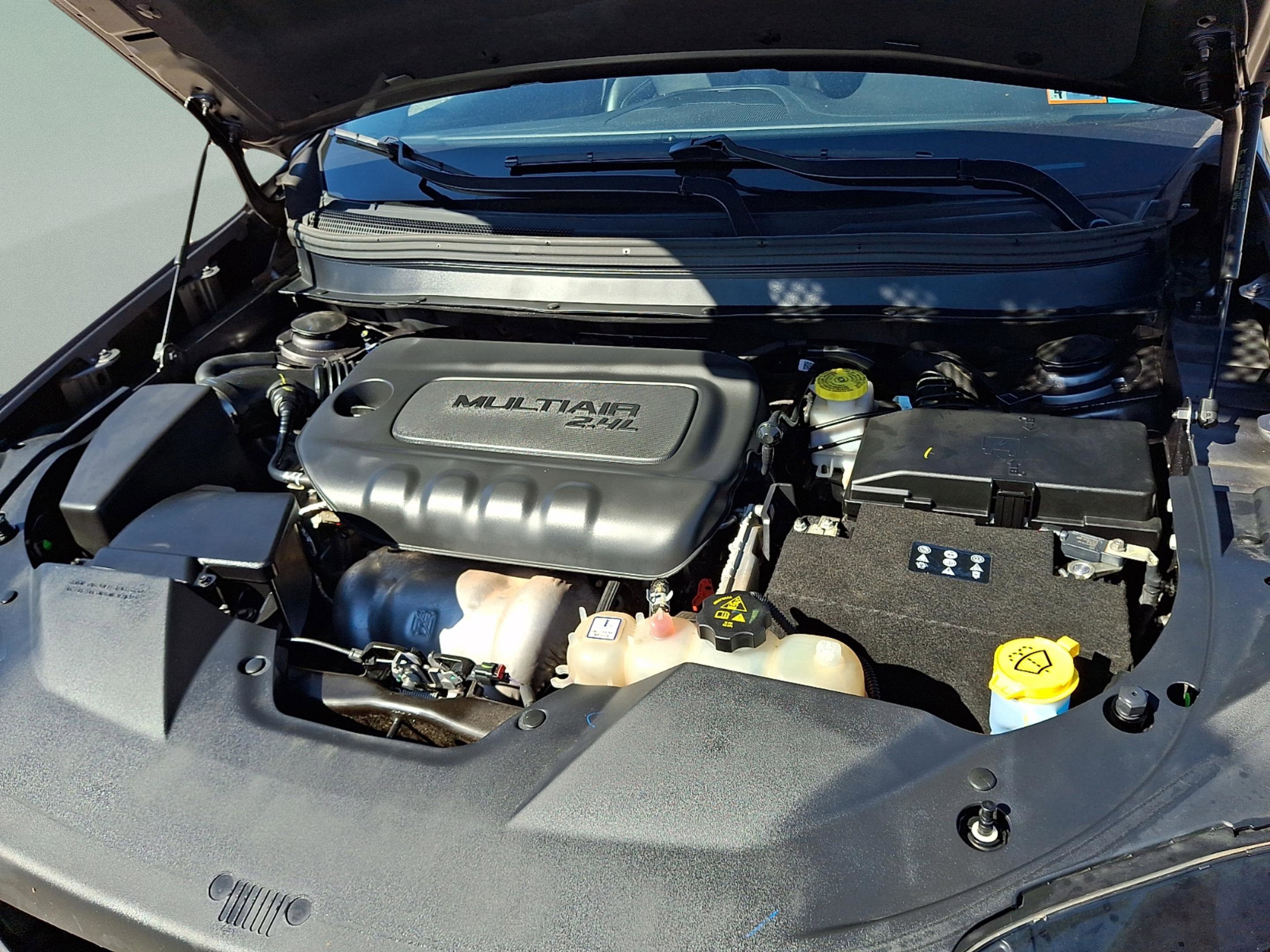 Certified 2019 Jeep Cherokee Latitude Plus image 27