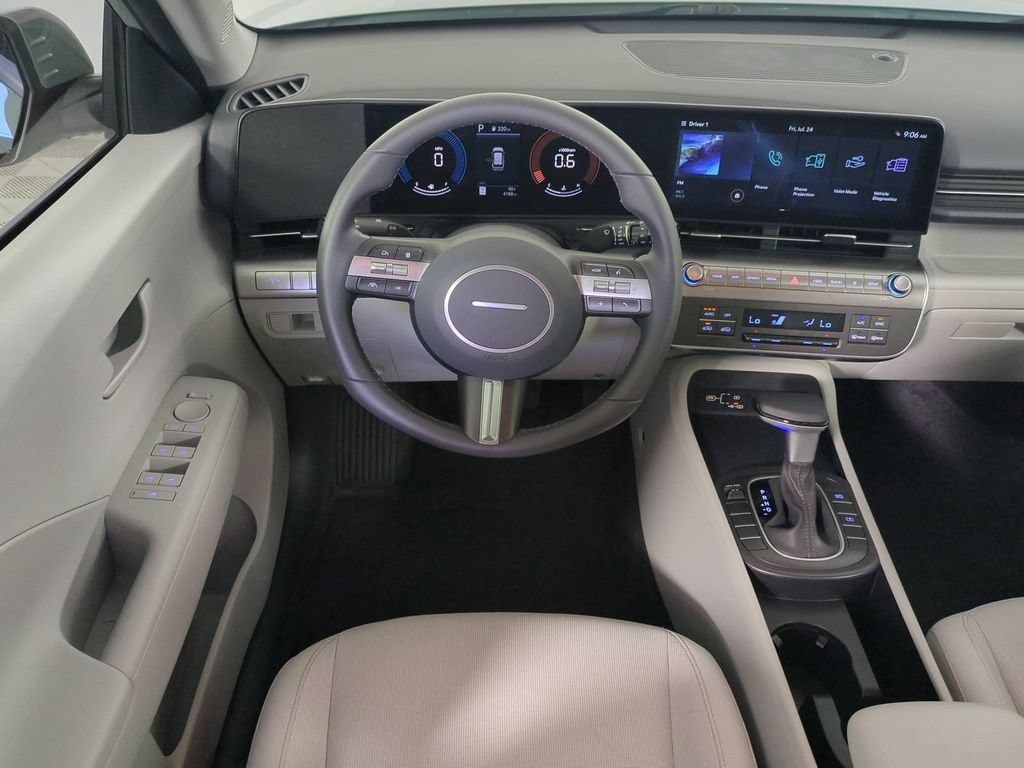 Used 2025 Hyundai Kona SEL FWD image 19