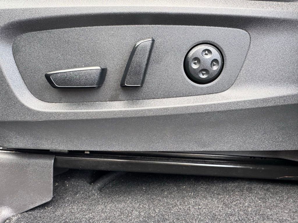 Used 2022 Nissan Pathfinder Platinum image 14