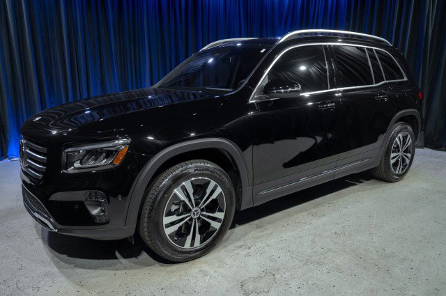 New 2025 Mercedes-Benz GLB 250 4MATIC