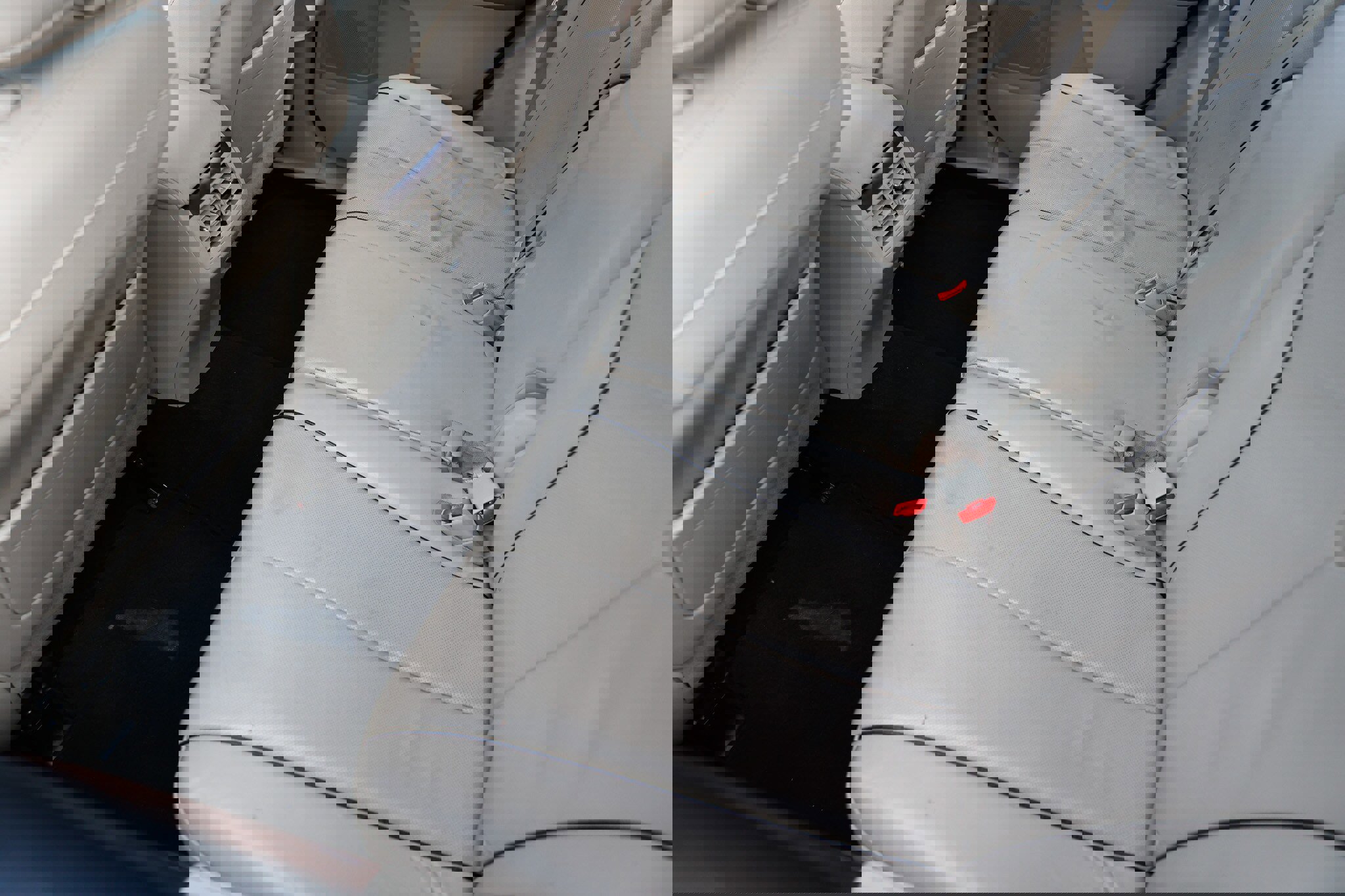 Used 2015 Toyota Venza XLE w/ XLE Premium Package image 13