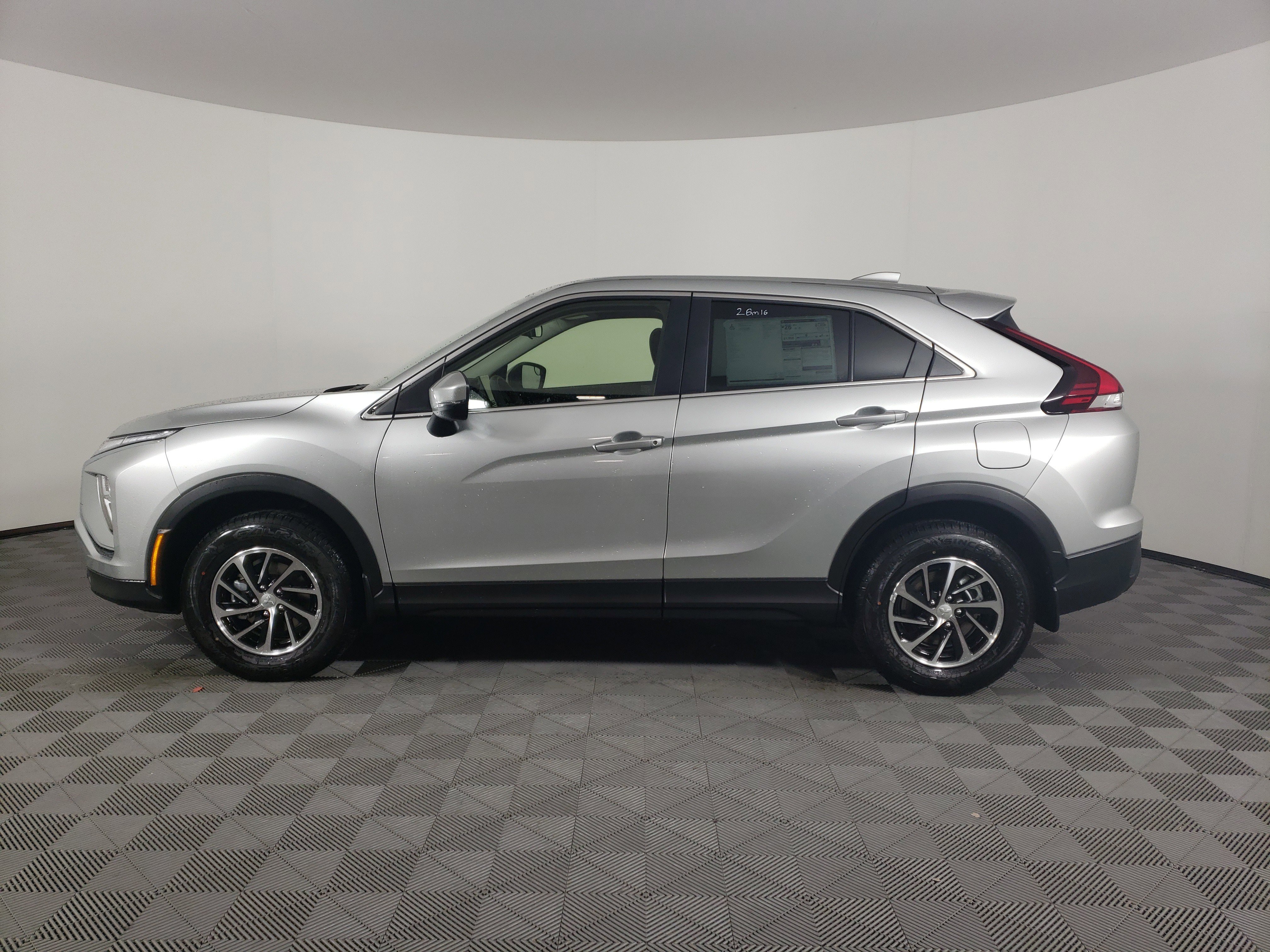 New 2026 Mitsubishi Eclipse Cross ES image 3