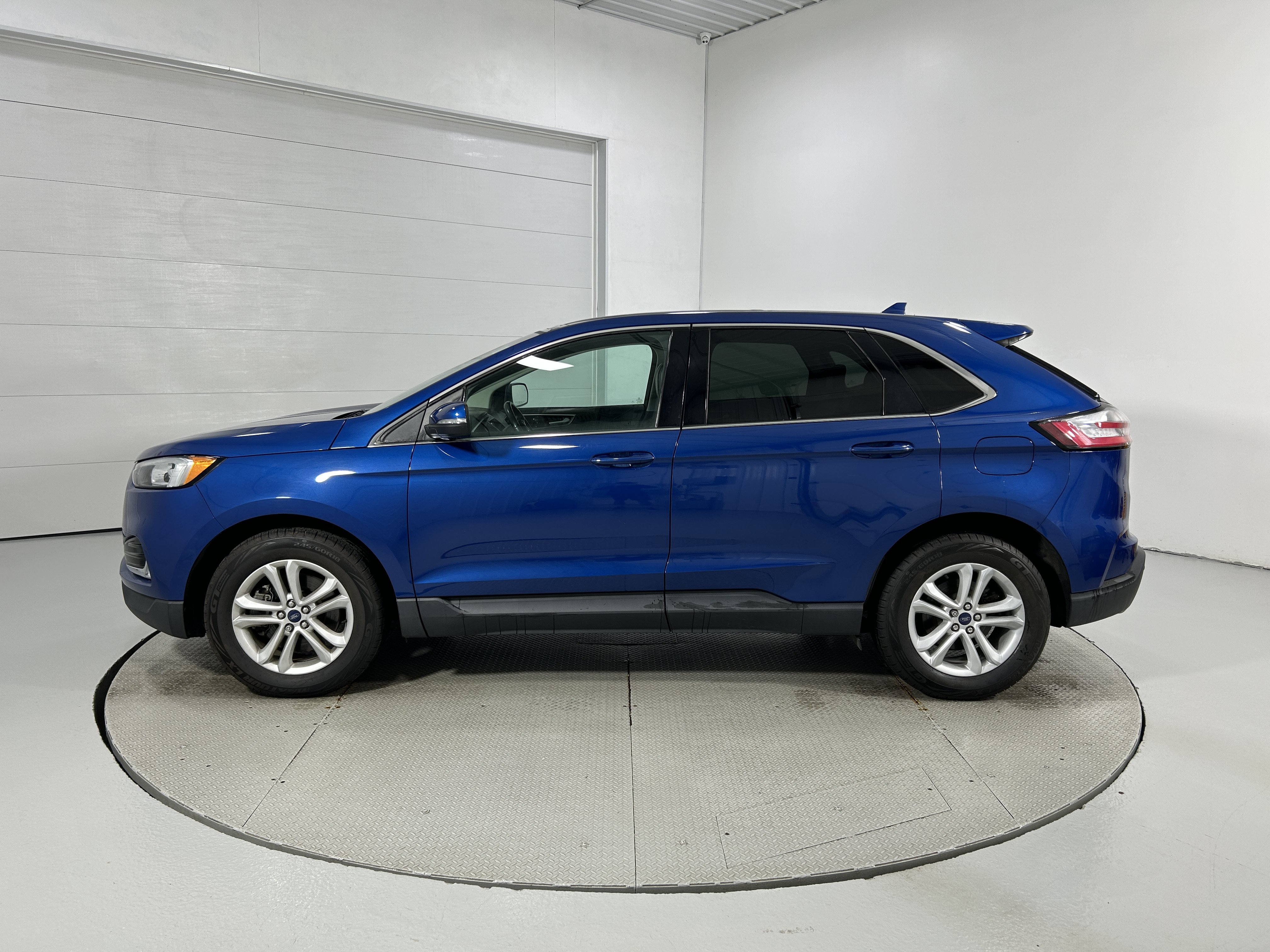 Used 2020 Ford Edge SEL w/ Convenience Package AWD/4WD image 22