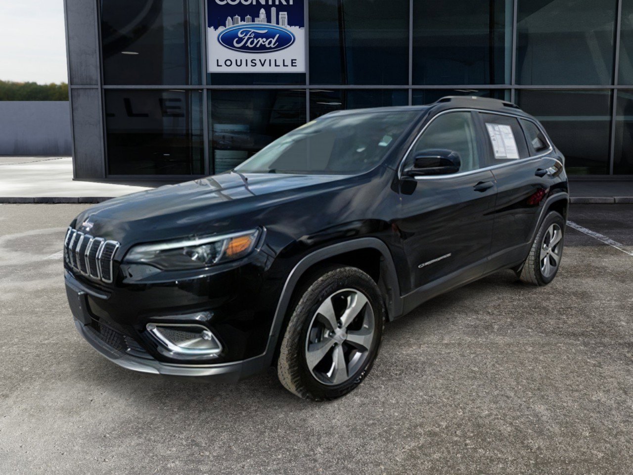 Used 2019 Jeep Cherokee Limited AWD/4WD image 1