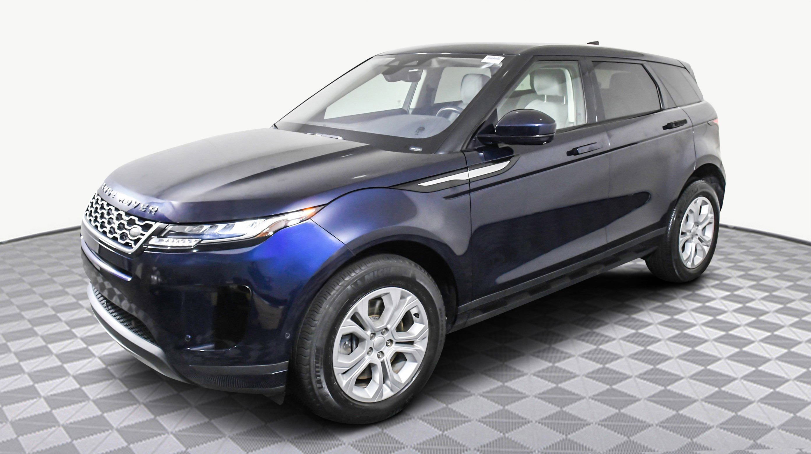 Used 2021 Land Rover Range Rover Evoque S image 4