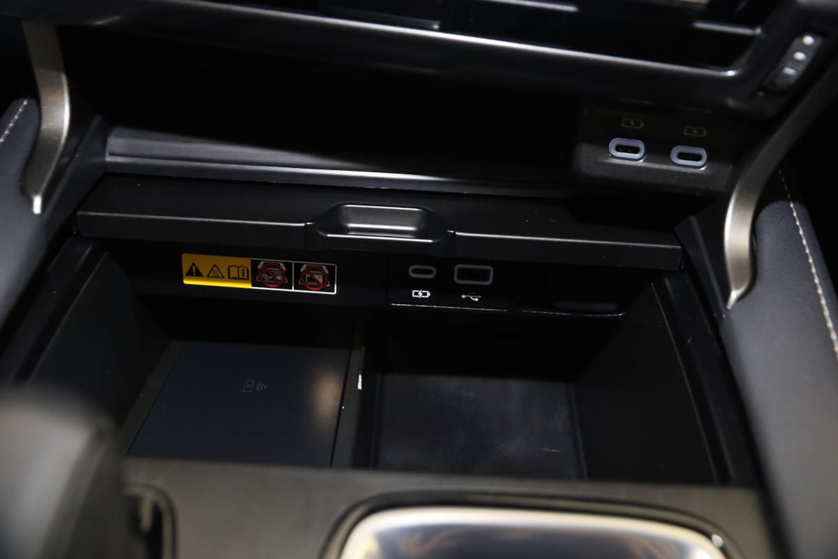 Used 2024 Lexus RX 350 Premium w/ Accessory Package (Z1) AWD/4WD image 30