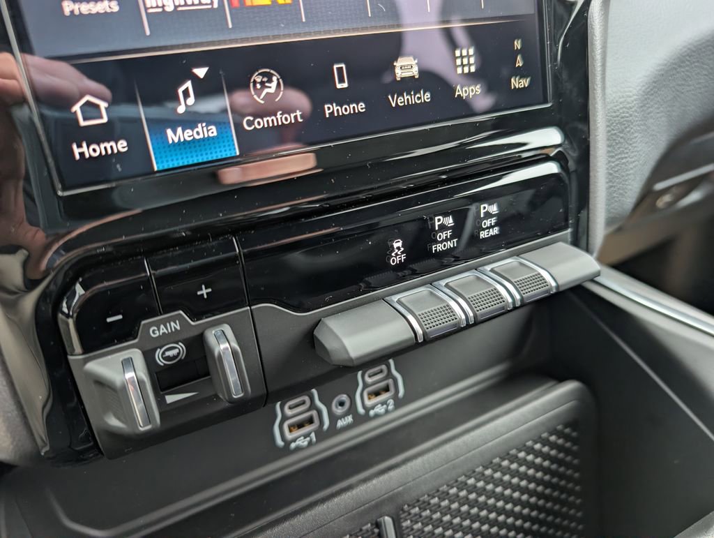 New 2026 RAM 1500 4x4 Crew Cab image 29