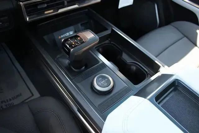 New 2025 GMC Hummer EV 2X image 31