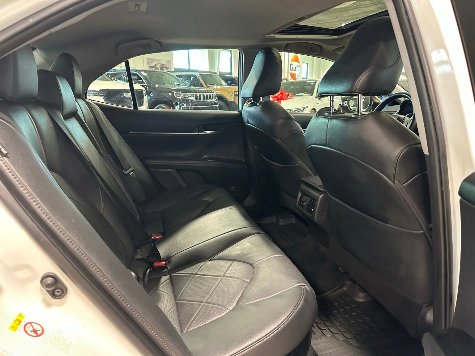 Used 2018 Toyota Camry XLE w/ Audio Package FWD image 38