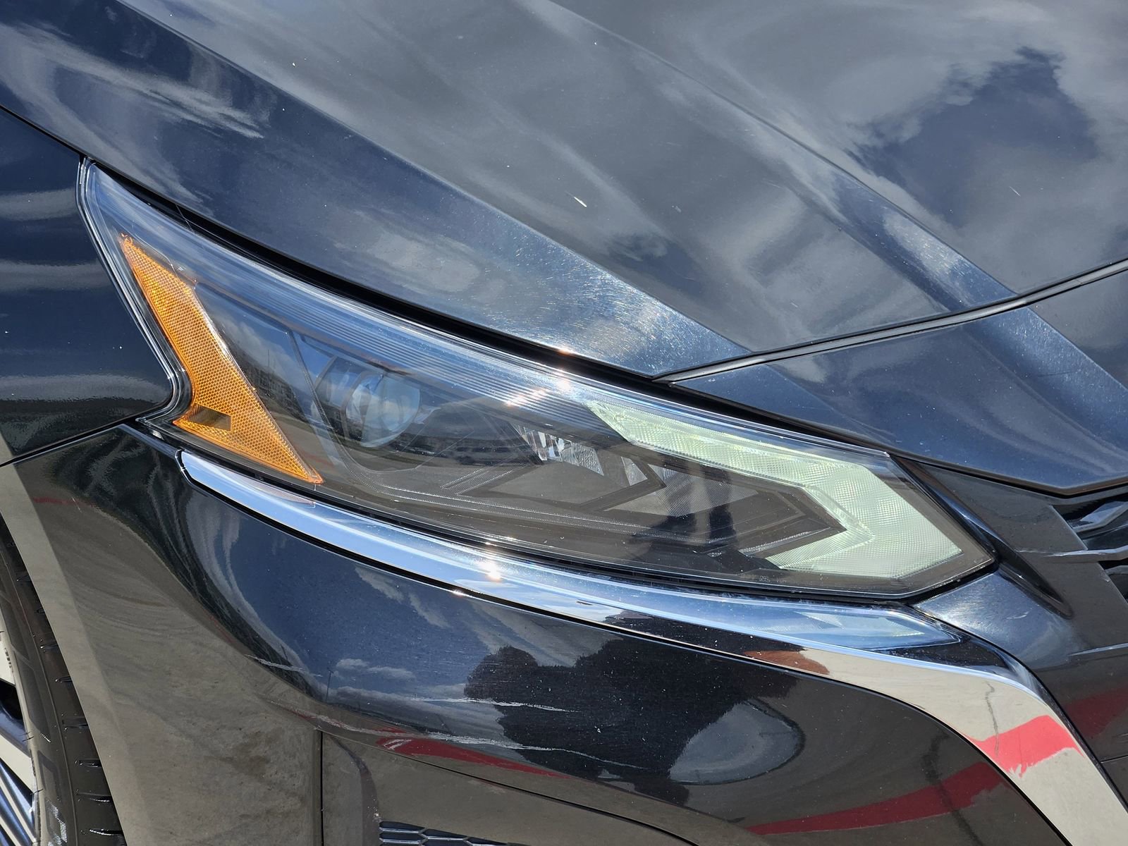 Used 2024 Nissan Altima 2.5 SV FWD image 10