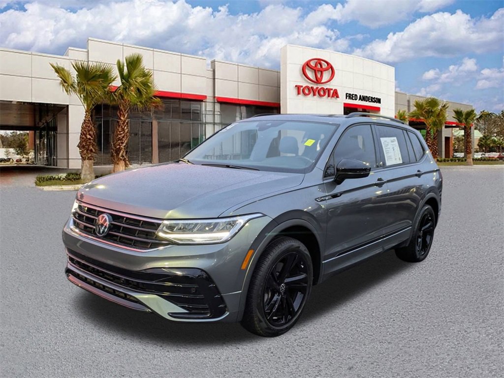 Used 2024 Volkswagen Tiguan SE R-Line image 8