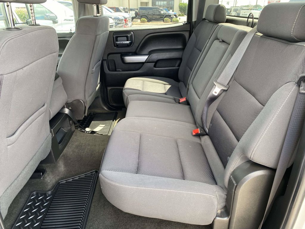 Used 2018 Chevrolet Silverado 2500 LT AWD/4WD image 11