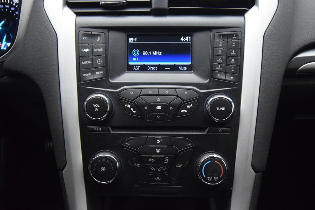 Used 2014 Ford Fusion SE FWD image 13