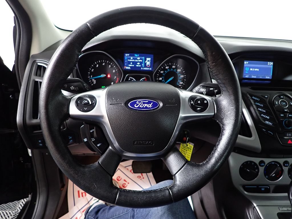 Used 2014 Ford Focus SE w/ SE Sport Package FWD image 24