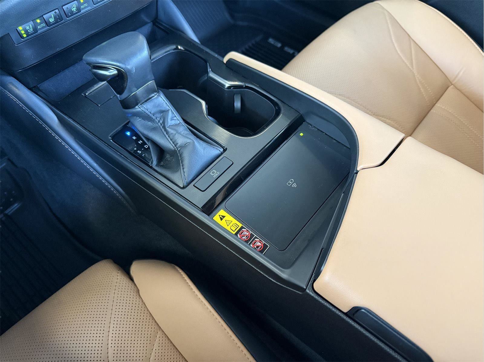 Used 2024 Lexus ES 350 Ultra Luxury w/ Accessory Package (Z2) FWD image 17