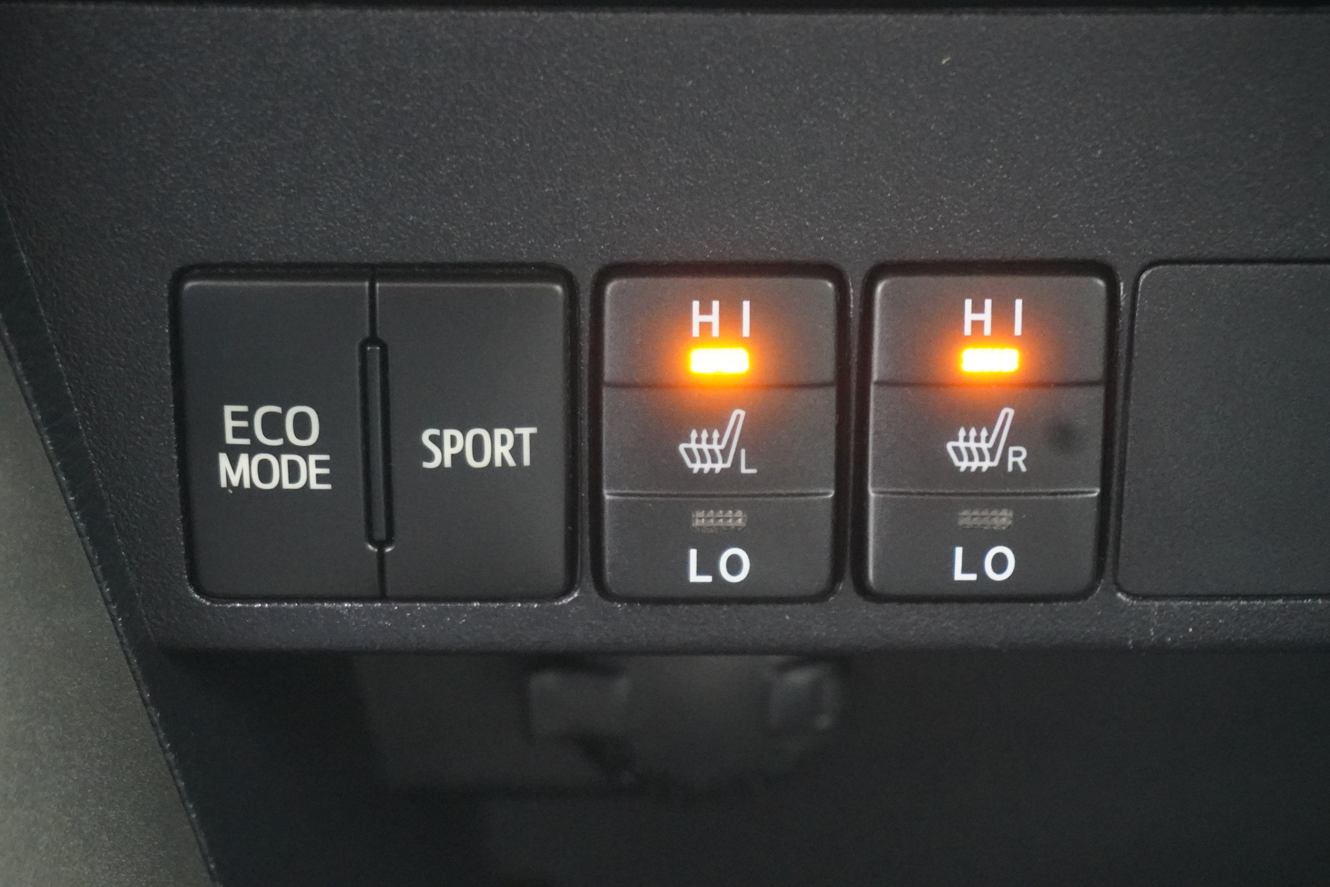 Used 2015 Toyota RAV4 Limited FWD image 19