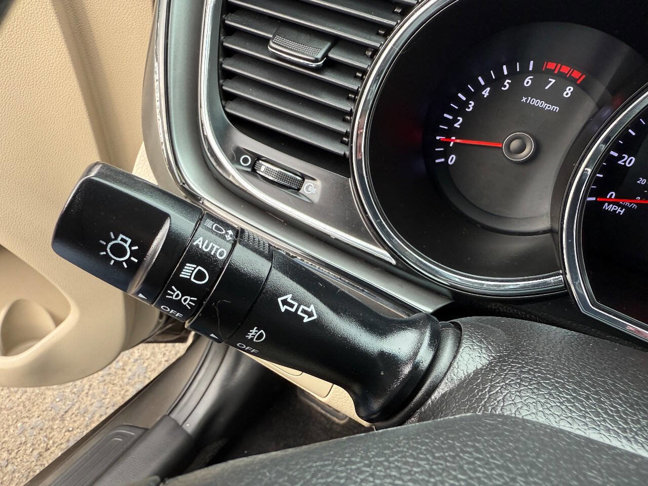 Used 2012 Kia Optima LX image 31