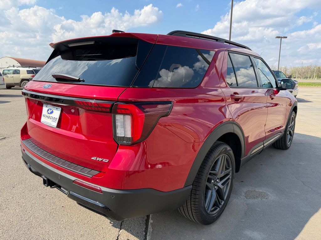 New 2026 Ford Explorer ST-Line w/ ST-Line Street Pack AWD/4WD image 5
