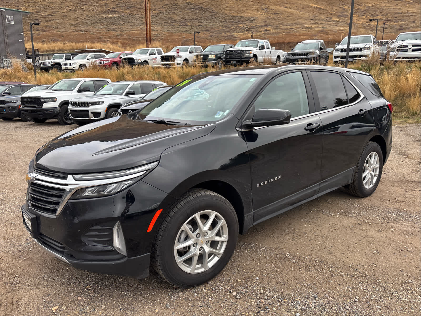 Used 2024 Chevrolet Equinox LT image 2