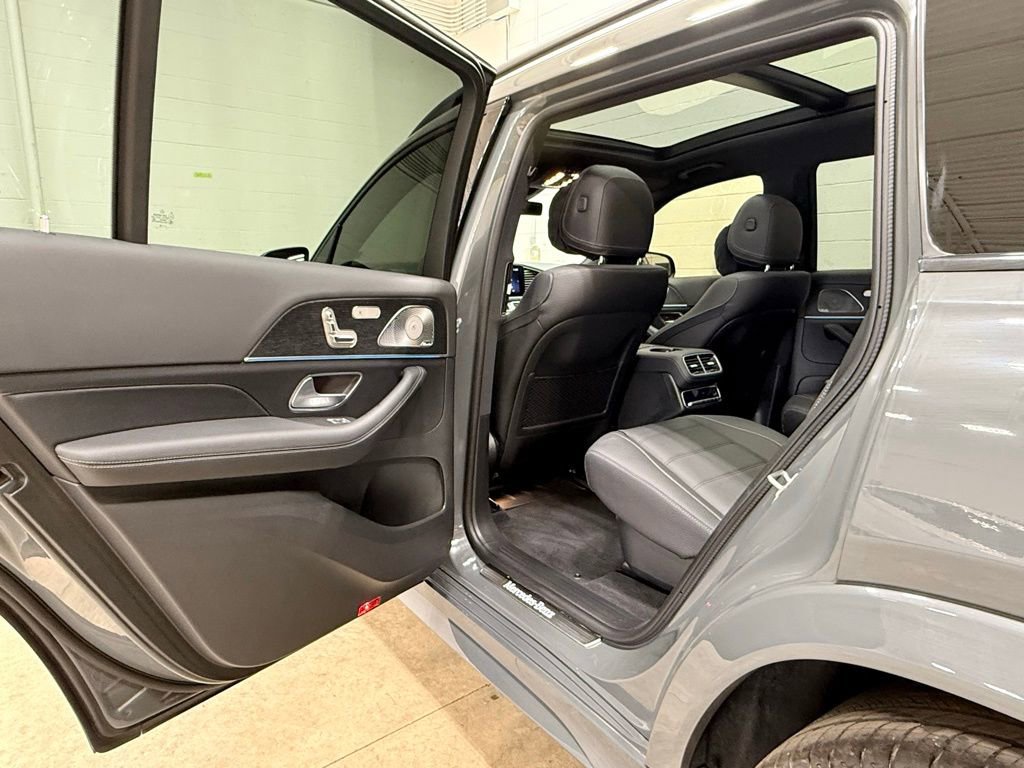 Used 2026 Mercedes-Benz GLS 450 4MATIC image 41