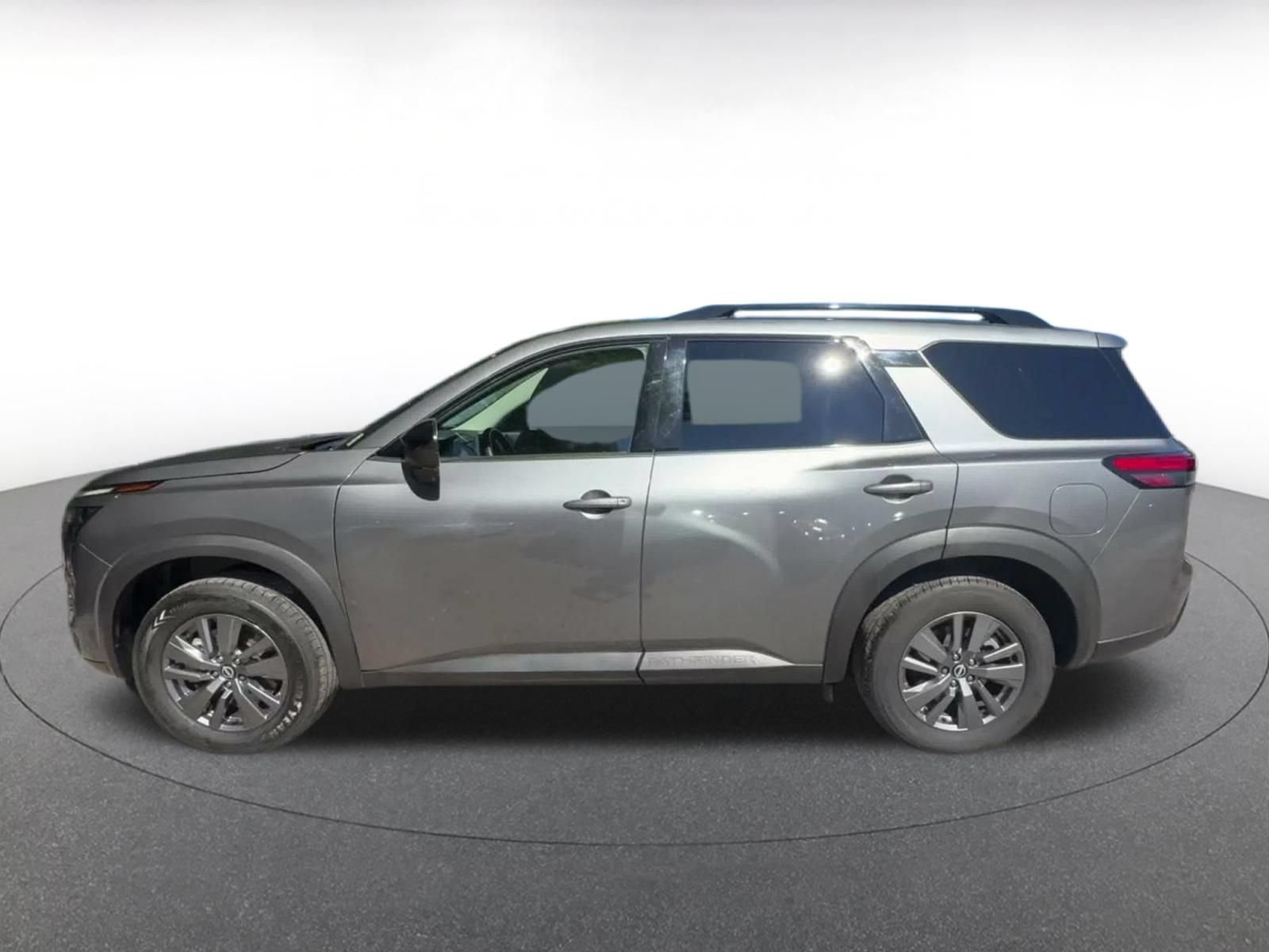 Used 2026 Nissan Pathfinder SV AWD/4WD image 8