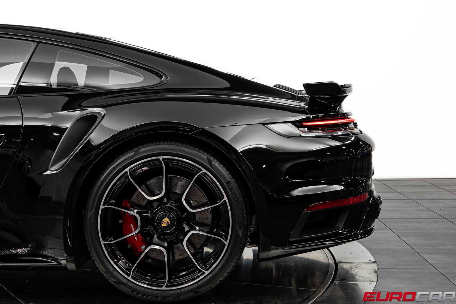 Used 2025 Porsche 911 Turbo AWD/4WD image 16