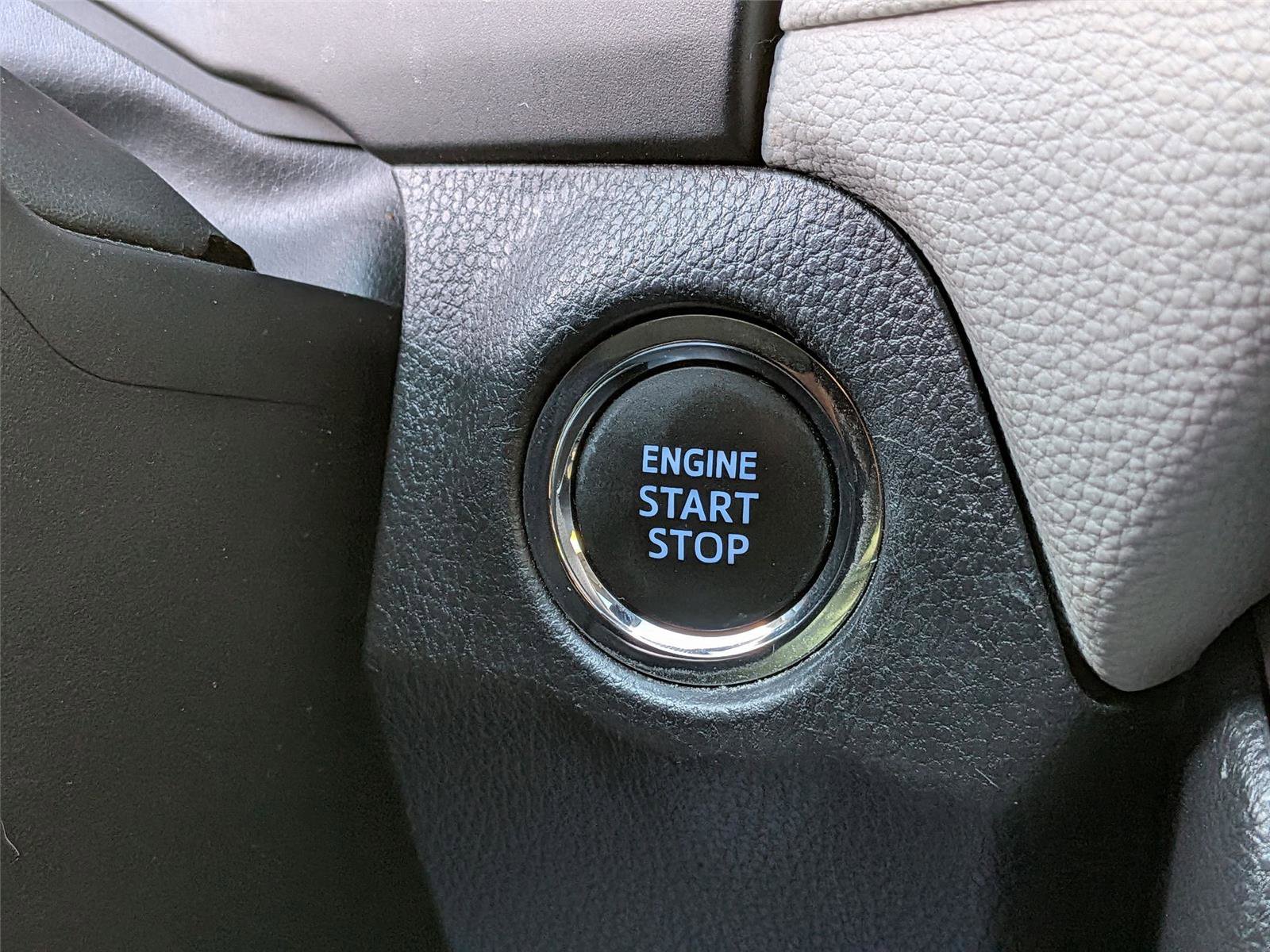 Used 2021 Toyota RAV4 XLE image 22