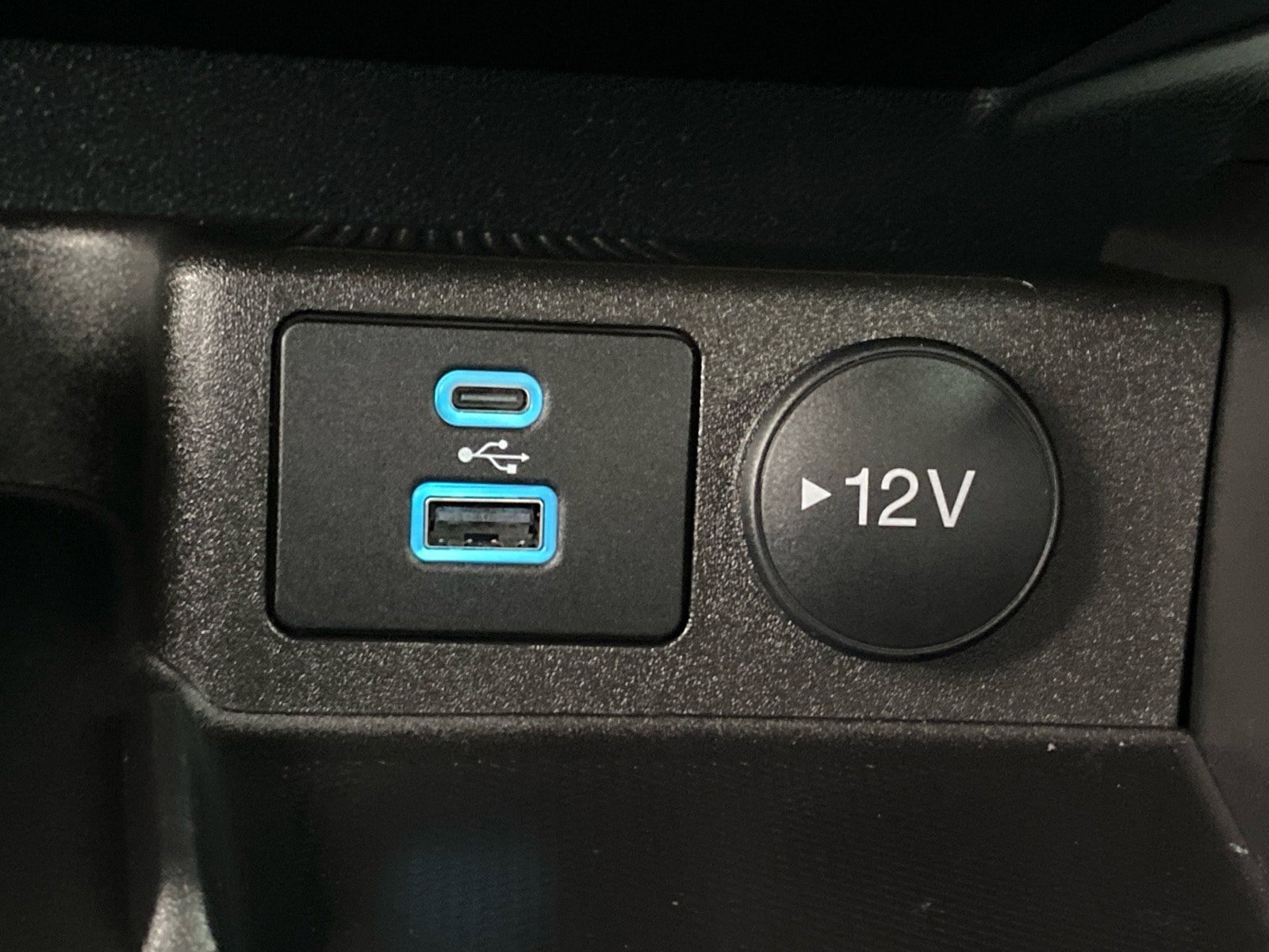 Used 2023 Ford Escape Active w/ Tech Pack #2 AWD/4WD image 17