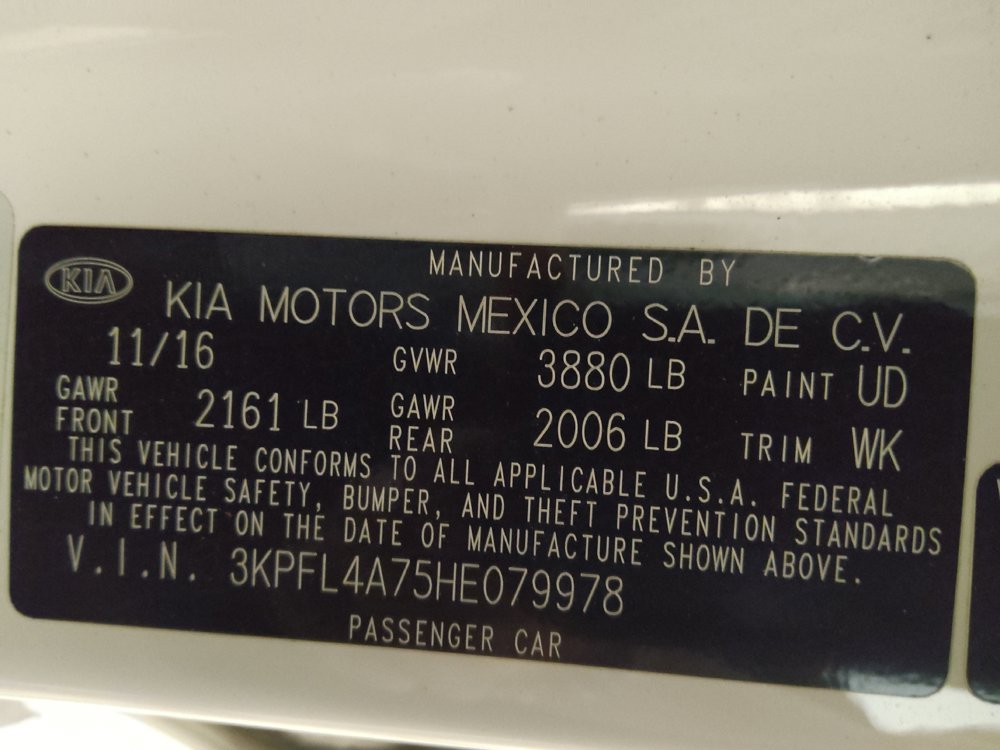 Used 2017 Kia Forte S FWD image 33