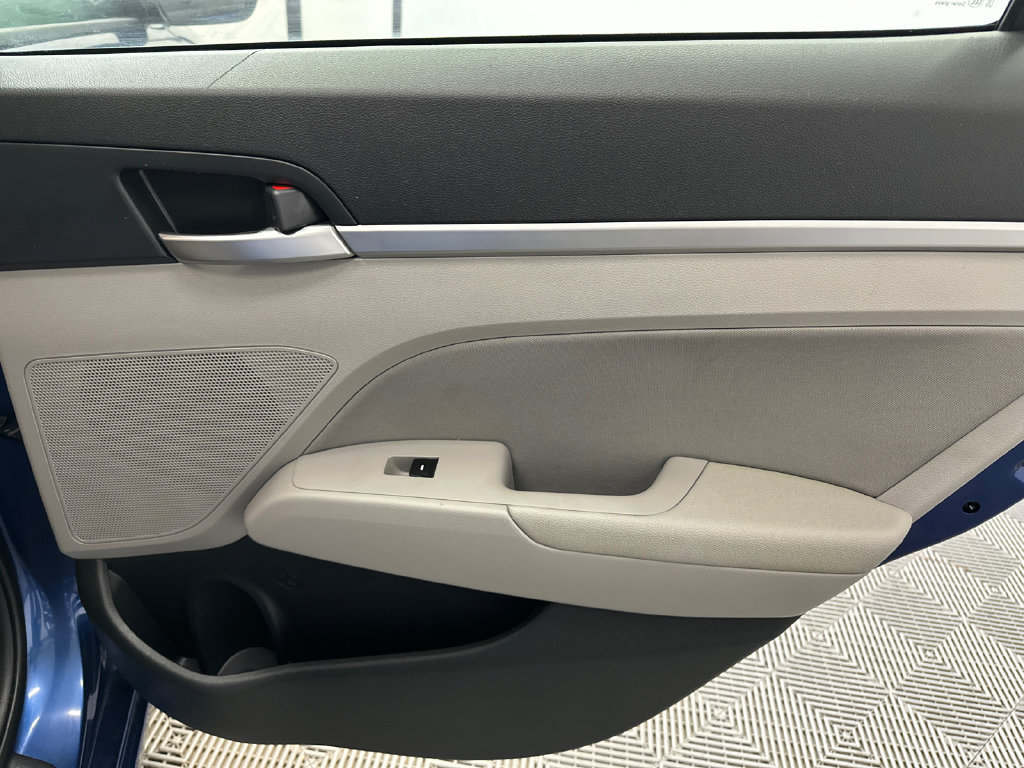 Used 2020 Hyundai Elantra SEL FWD image 16