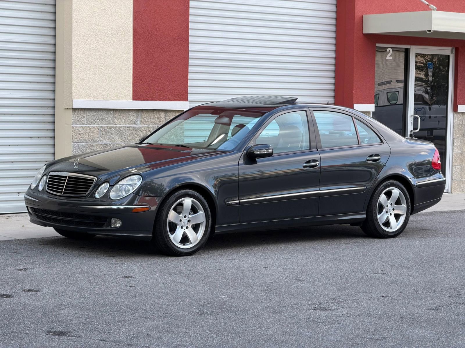 Used 2003 Mercedes-Benz E 500 Sedan image 15